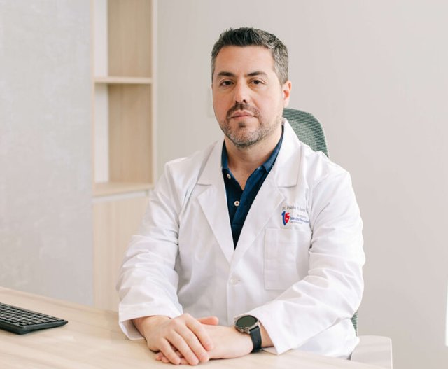 Dr. Pablo López Leiva, Cardiólogo clínico del adulto