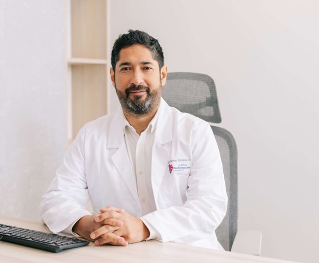 Dr. Patricio Córdova Canto, Cardiólogo · Insuficiencia cardiaca y trasplante